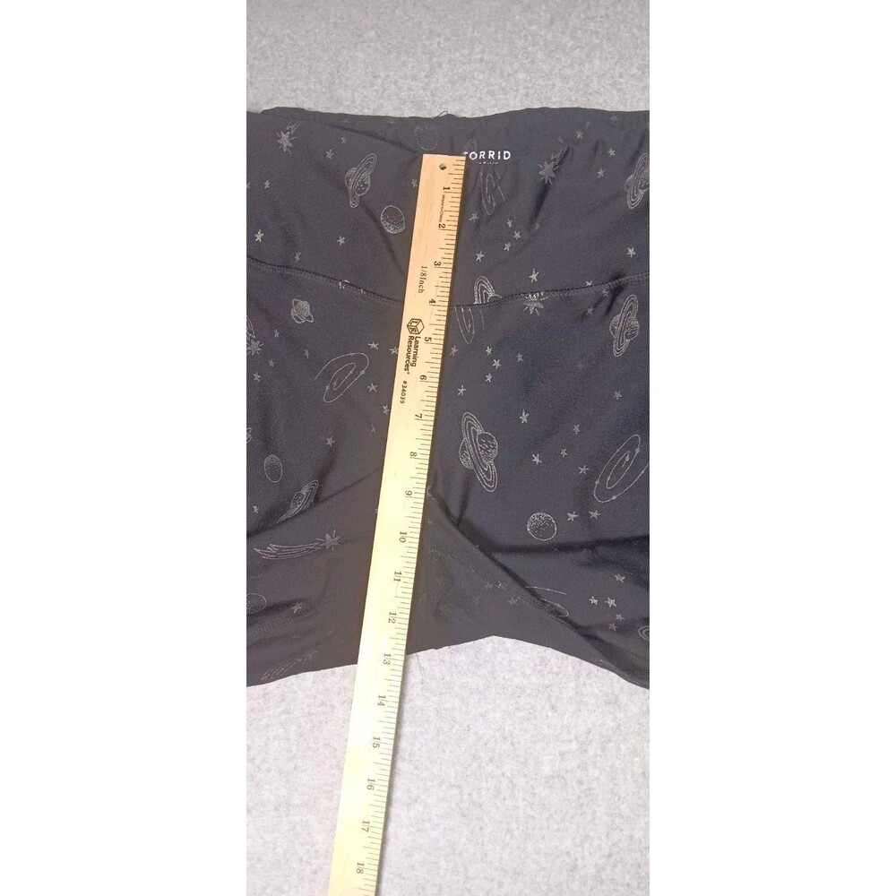 Torrid Active Legging Yoga Pants Womens Size 2 Black Celestial Planets Galaxy... - Picture 4 of 10